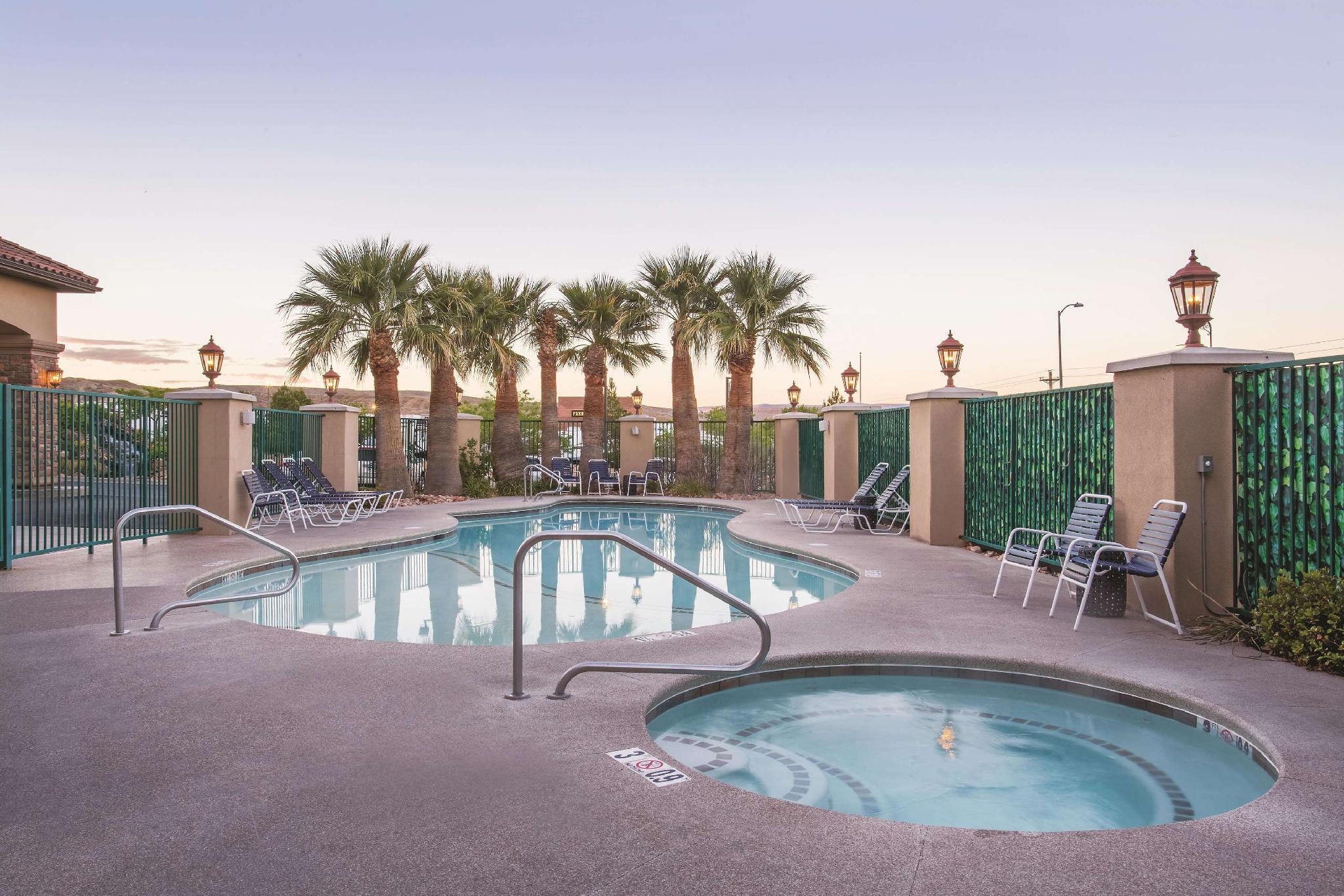 La Quinta By Wyndham St. George Hotel Exterior photo