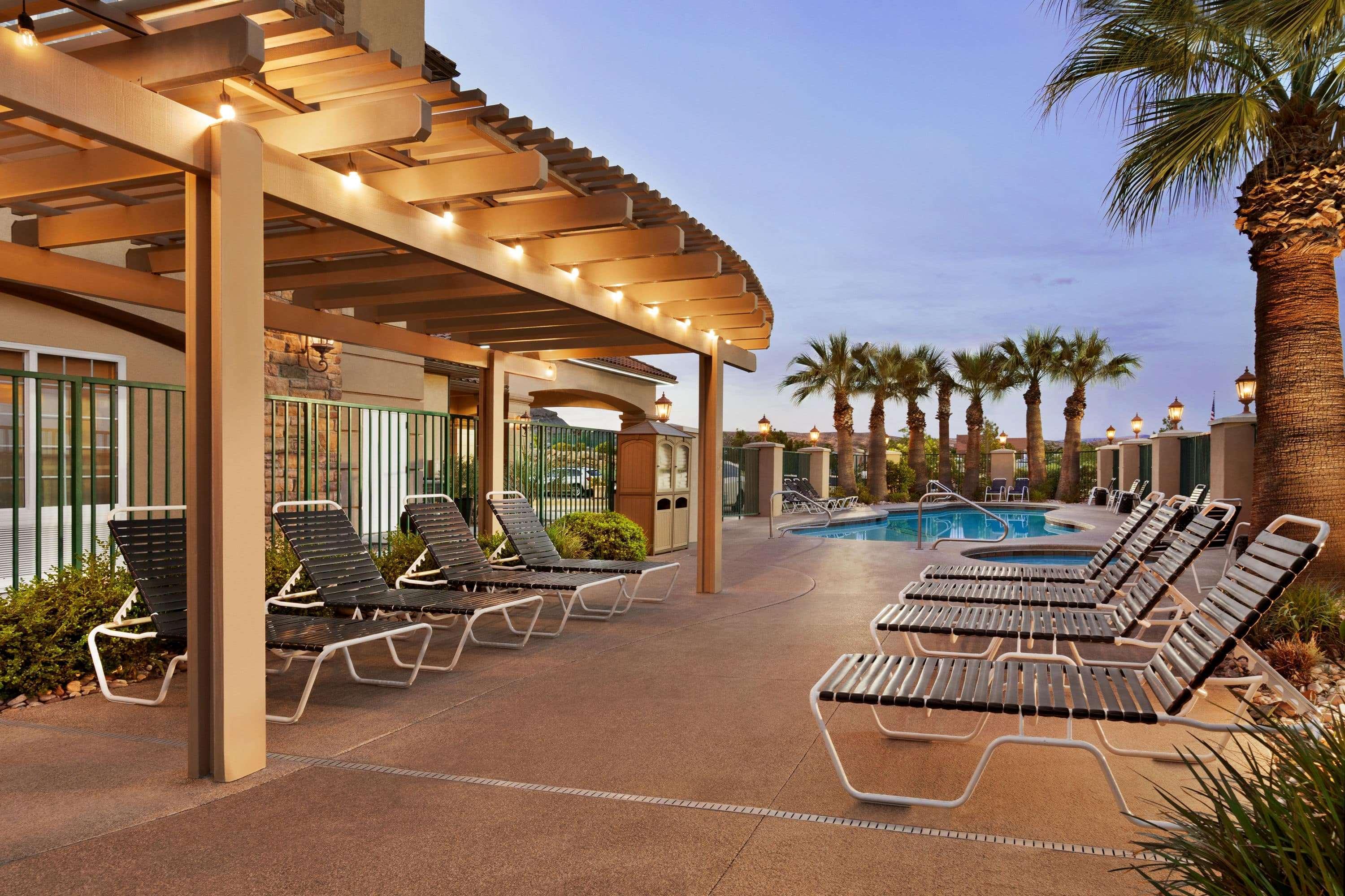La Quinta By Wyndham St. George Hotel Exterior photo